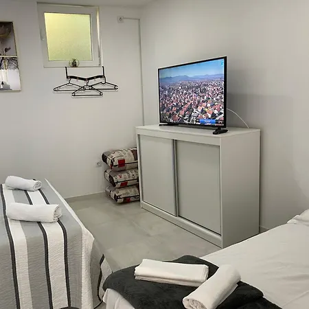Διαμέρισμα Luxury 2 *